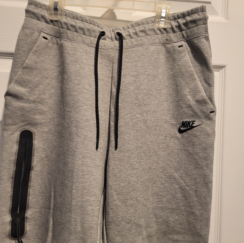 Pants - Picture 2 of 8